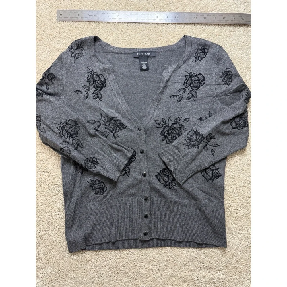 White House Black Market Gray Floral Embroidered Button Front Cardigan Small